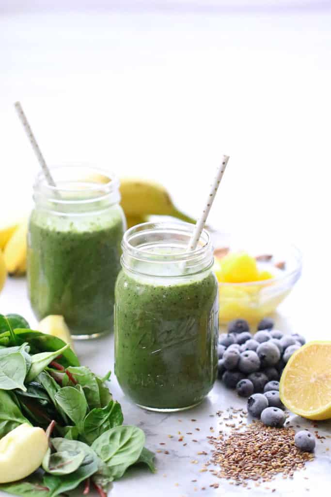 The Ultimate Green Smoothie (How to hide the green taste!) - Vegan ...