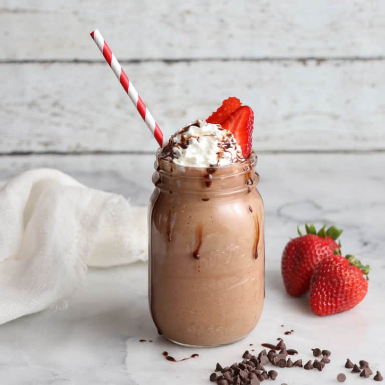 Vegan Chocolate Milkshake (5 Ingredients!) Vegan Blueberry