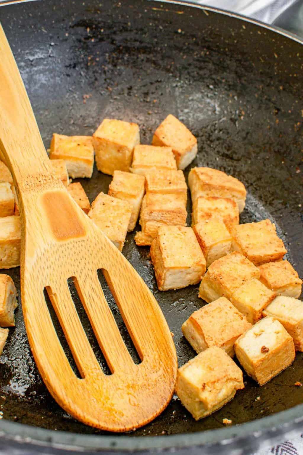 Easy Broccoli Tofu Stir Fry (Vegan!) - Vegan Blueberry