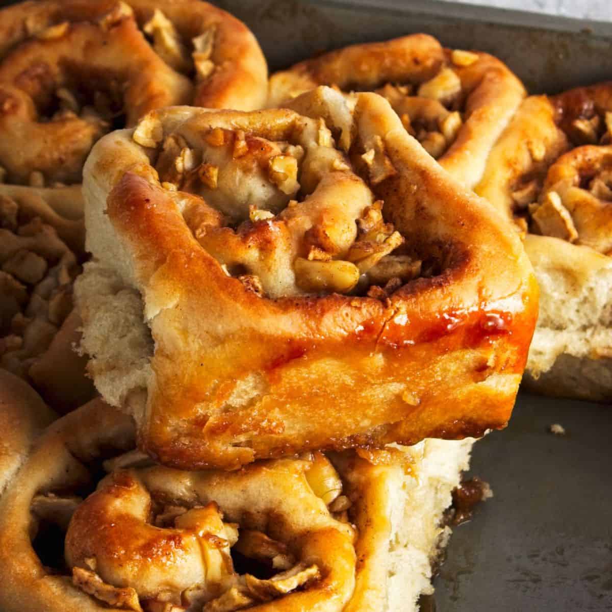 Vegan sticky bun picture to show texture