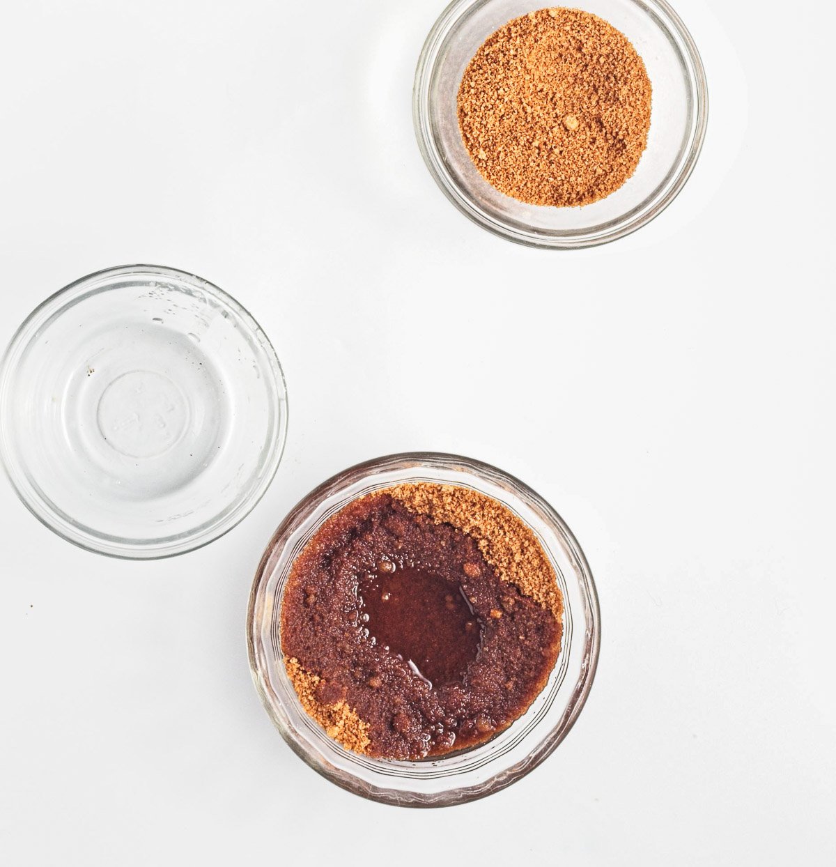 Small bowls of cinnamon paste mixture for cinnamon focaccia